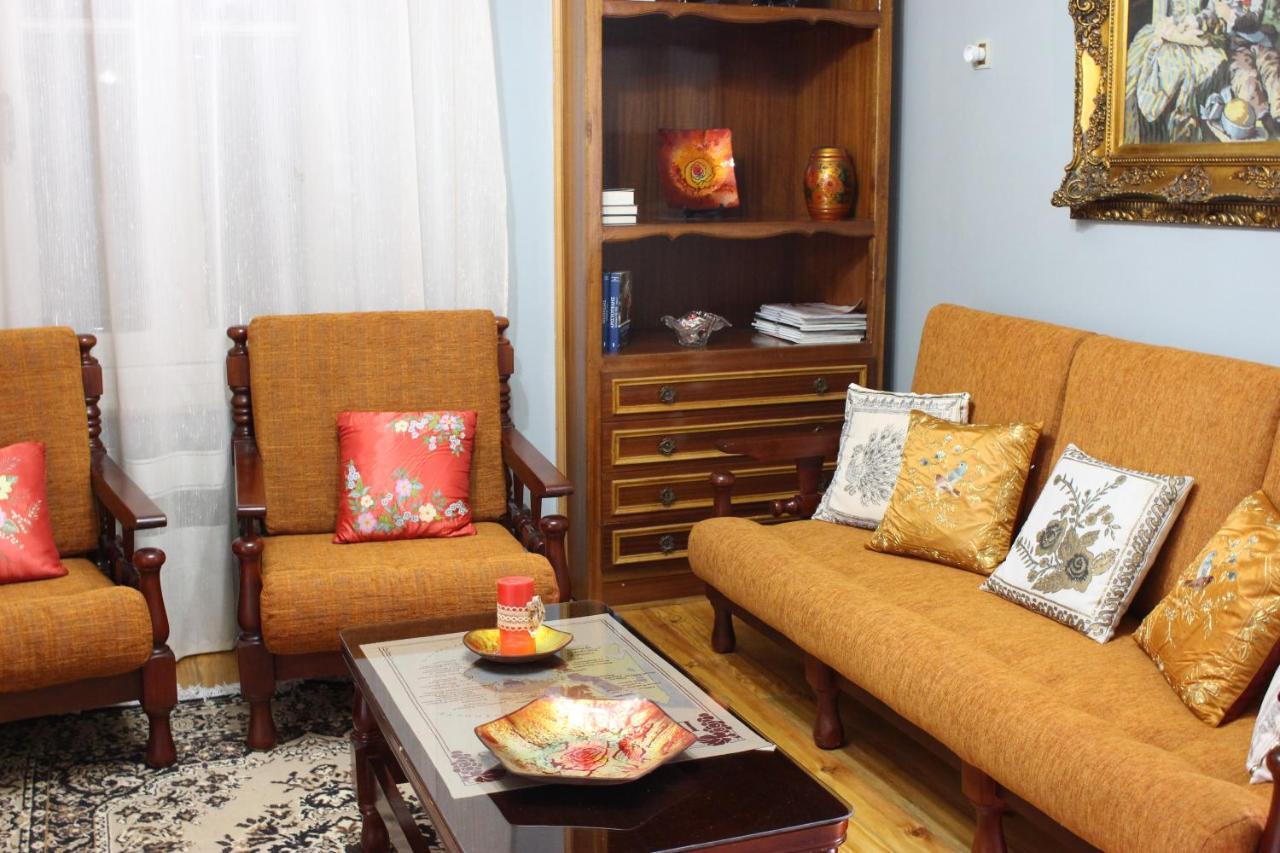Meteora Mansion - Traditional Apt 3Bd - Rocks View กาลัมปากา ภายนอก รูปภาพ